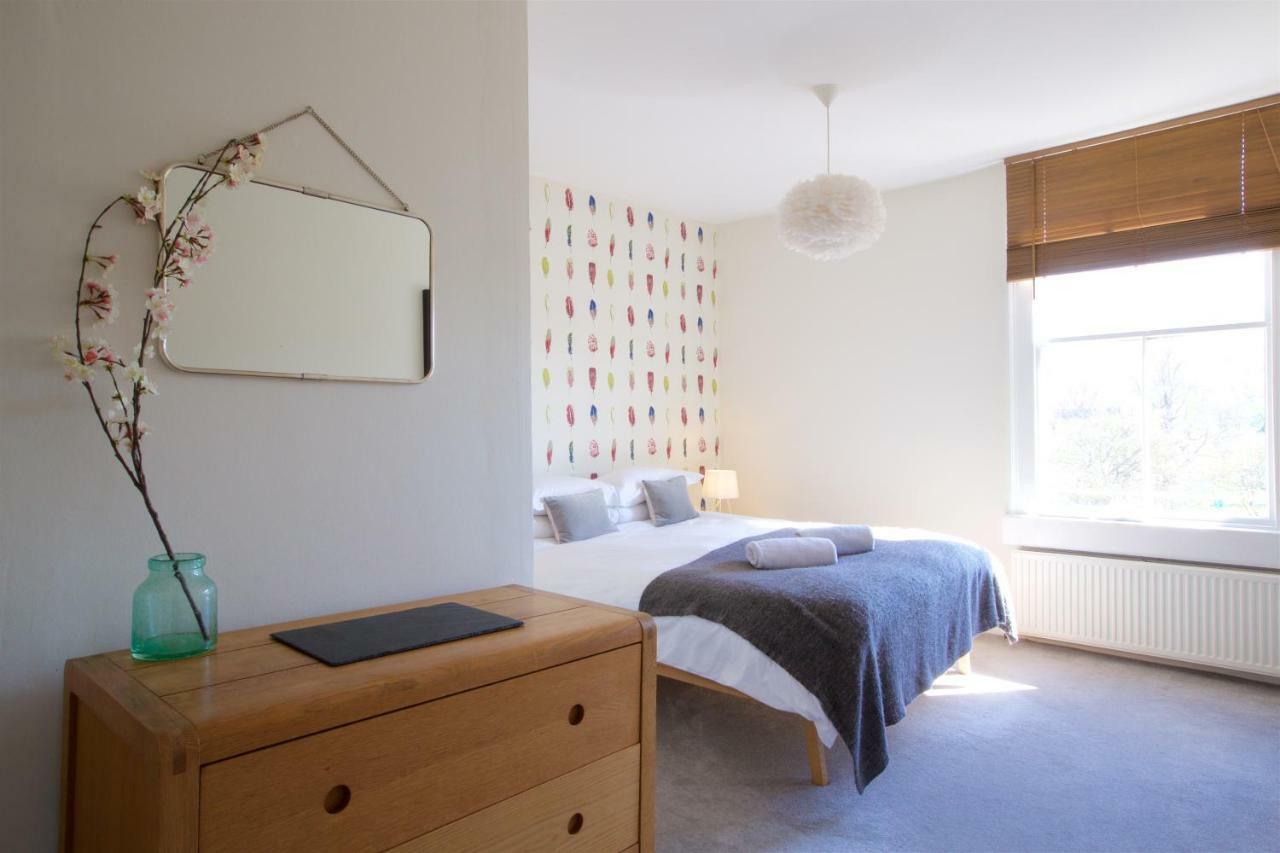 Georgian House - Fantastic Central Apartment With Fabulous Views บาธ ภายนอก รูปภาพ